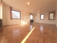 Продается квартира (кирпичная) Budapest XV. mикрорайон, 155m2