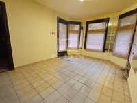 Baja Üzlethelyiség 1