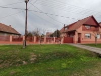 Érsekcsanád 家庭别墅 0