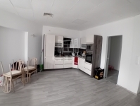 Eladó lakás (téglaépítésű) Baja, 94m2