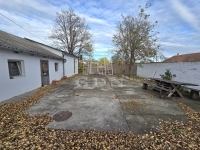 Madaras Üzlethelyiség 5