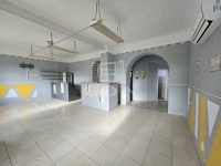 Madaras Üzlethelyiség 9