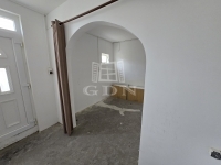 Madaras Üzlethelyiség 22