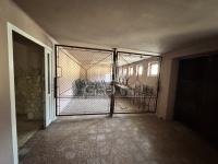 Nagybaracska Üzlethelyiség 14