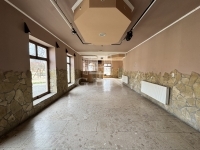 Nagybaracska Üzlethelyiség 2