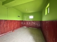 Nagybaracska Üzlethelyiség 4