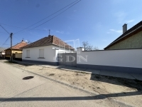 Eladó családi ház Baja, 203m2