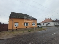 Eladó családi ház Baja, 96m2