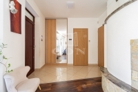 Budapest III. kerület 双面别墅 4