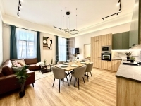 Eladó lakás (téglaépítésű) Budapest VIII. kerület, 122m2