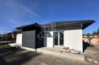 Bicske Ikerház - 89.900.000 Ft