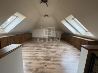 Budapest XVI. kerület Совмещенный дом 50