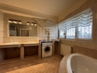 Budapest XVI. kerület Совмещенный дом 36