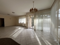 Budapest XVI. kerület Совмещенный дом 10