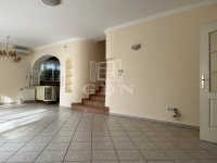 Budapest XVI. kerület Совмещенный дом 7