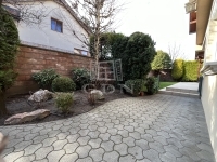 Budapest XVI. kerület Совмещенный дом 56