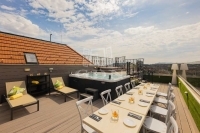 Eladó lakás (téglaépítésű) Budapest VI. kerület, 90m2