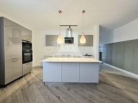 Pécel Ikerház - 139.000.000 Ft