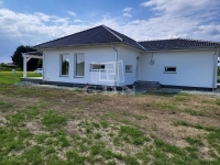 Gencsapáti Családi ház 9