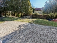 Csömör Üzlethelyiség 12