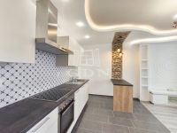 Zalaegerszeg Lakás (csúsztatott zsalu) 1