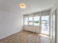 Zalaegerszeg Lakás (csúsztatott zsalu) 32