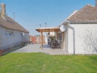 Béb Családi ház 12