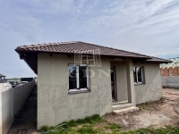 Áporka Ikerház - 79.500.000 Ft