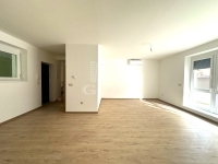 Kaposvár 公寓房（砖头） 12