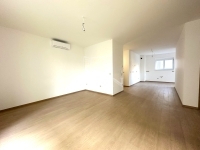 Kaposvár 公寓房（砖头） 48