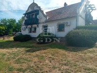 Eladó családi ház Igal, 360m2