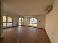 Bana Üzlethelyiség 1