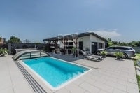 Pákozd 家庭别墅 17