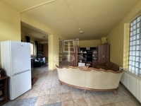 Polgárdi Üzlethelyiség 1