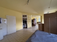 Polgárdi Üzlethelyiség 5