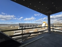 Gárdony Üzlethelyiség 2