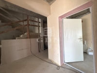 Gárdony Üzlethelyiség 10