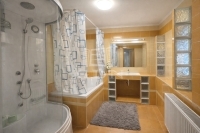 Úrhida Családi ház 8