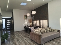 Balatonfűzfő Családi ház 2