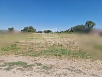 Eladó telek Tura, 831m2