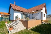 Nagytarcsa Családi ház - 205.000.000 Ft