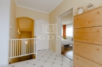 Budapest XVI. kerület Совмещенный дом 16