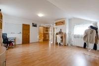 Budapest XVI. kerület Совмещенный дом 22