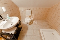 Budapest XVI. kerület Совмещенный дом 24