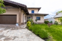 Vecsés Family House 25
