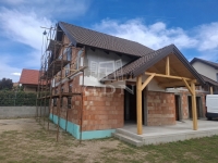 Eladó ikerház Taksony, 125m2