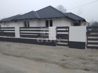 For sale family house Vácszentlászló, 93m2