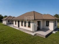 Kóka Ikerház - 61.900.000 Ft