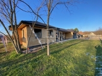 Váchartyán Ikerház 23