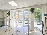 Lenti Üzlethelyiség 2